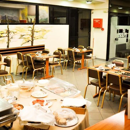 Hotel Metropol ラリサ エクステリア 写真
