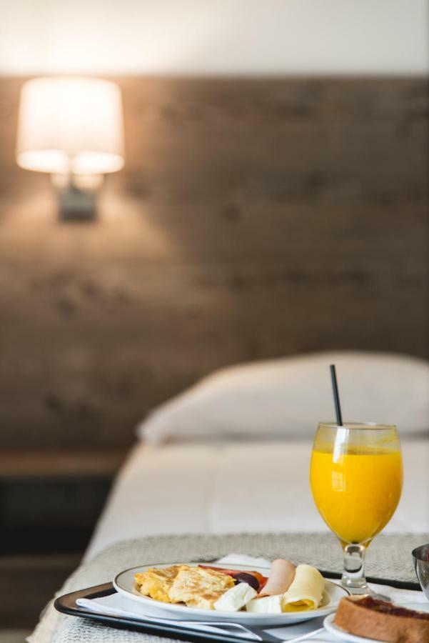 Hotel Metropol ラリサ エクステリア 写真